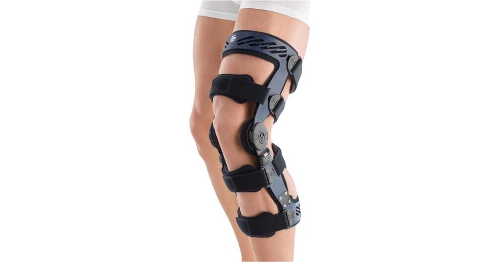 hinged knee braces